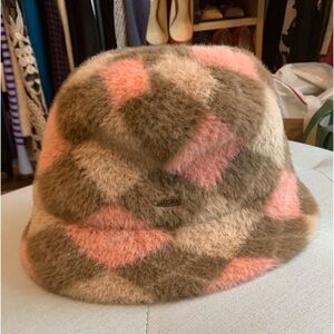 NWT ADORA Bucket Hat